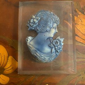 Vintage Lucite Cameo